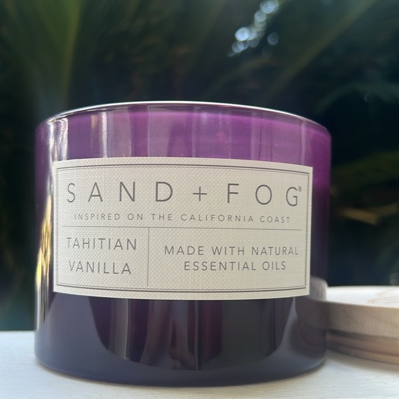 Tahitian Vanilla Scented Candle - Picture 2 of 16